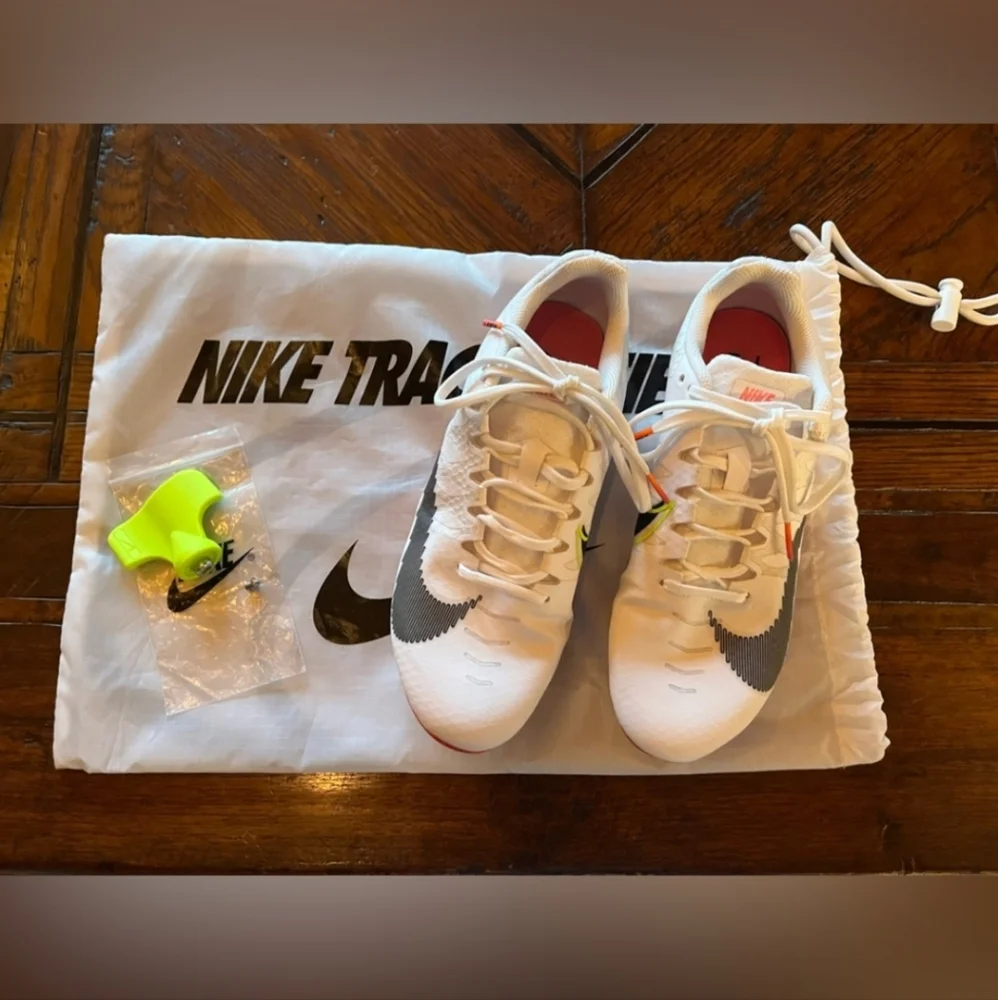 Nike spikes - Picture 1 of 2